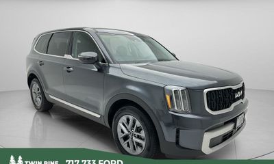 2023 Kia Telluride LX