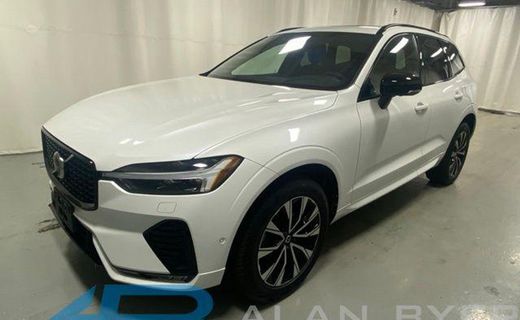 2023 Volvo XC60 Plus Dark