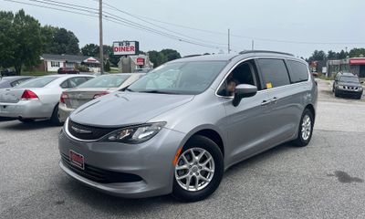 2020 Chrysler Voyager LXI