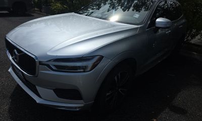 2021 Volvo XC60 T5 Momentum