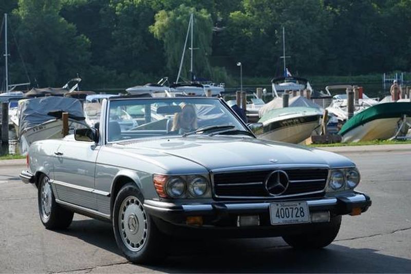 1984 Mercedes-Benz 380 — a typically priced live listing