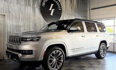 2022 Jeep Grand Wagoneer Series II
