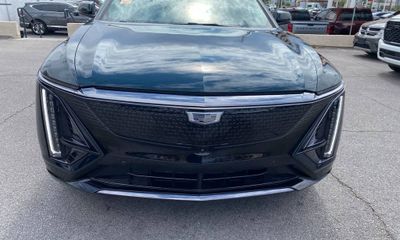 2024 Cadillac Lyriq Sport 1
