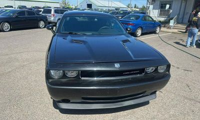 2009 Dodge Challenger Base