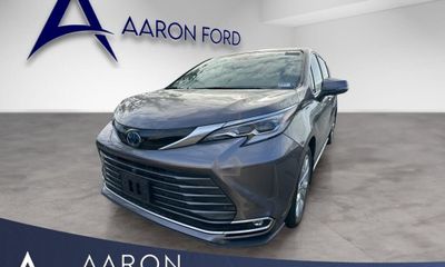 2023 Toyota Sienna Platinum