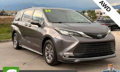 2023 Toyota Sienna XLE