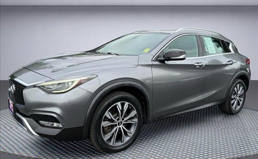 2017 Infiniti QX30 Premium