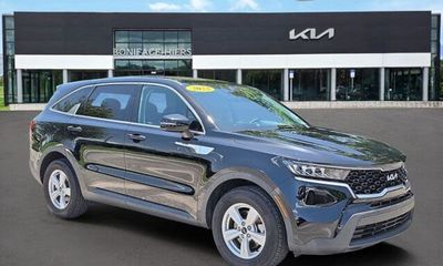 2023 Kia Sorento LX