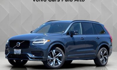 2023 Volvo XC90 Plus Dark