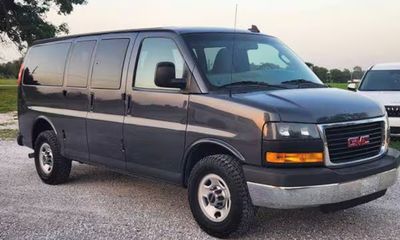 2016 GMC Savana LT