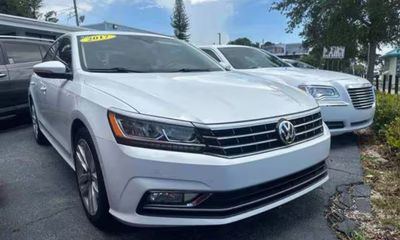 2017 Volkswagen Passat SEL Premium