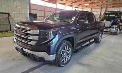 2025 GMC Sierra SLE