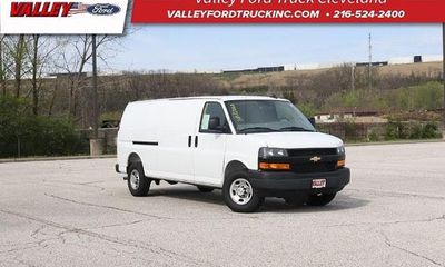 2025 Chevrolet Express EXT