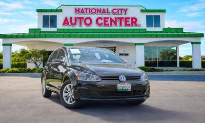 2017 Volkswagen Golf S Wolfsburg