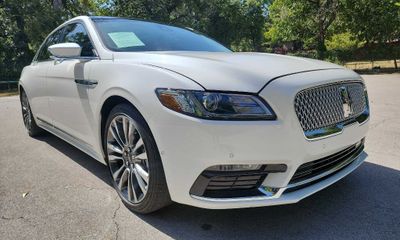 2017 Lincoln Continental Reserve