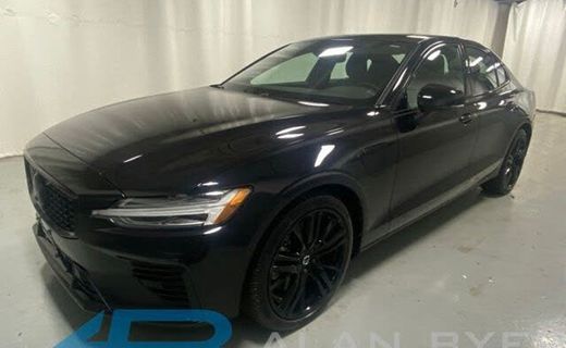 2023 Volvo S60 Plus Black Edition