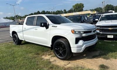2023 Chevrolet Silverado RST