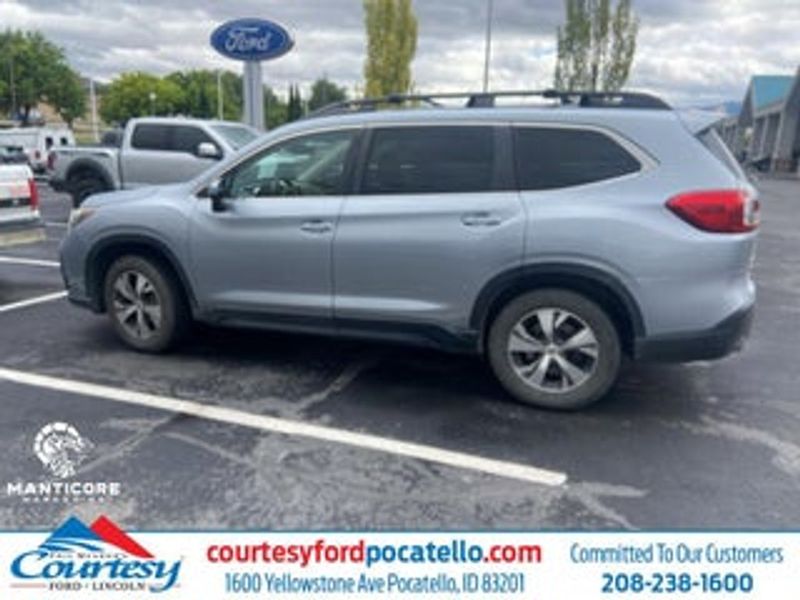2019 Subaru Ascent — a typically priced live listing