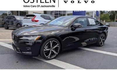 2023 Volvo S60 Plus Dark