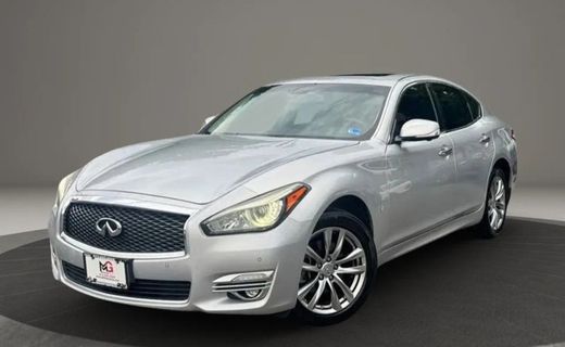 2015 Infiniti Q70
