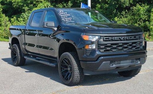 2023 Chevrolet Silverado Custom