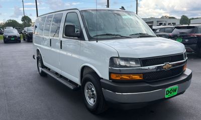 2025 Chevrolet Express LT