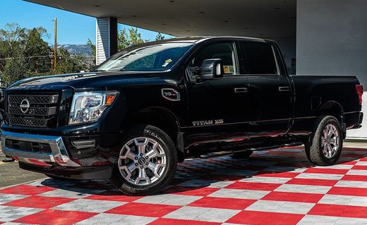 2023 Nissan Titan