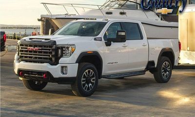 2022 GMC Sierra HD AT4