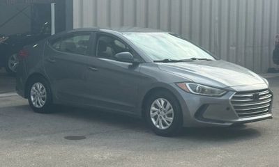 2018 Hyundai Elantra SE