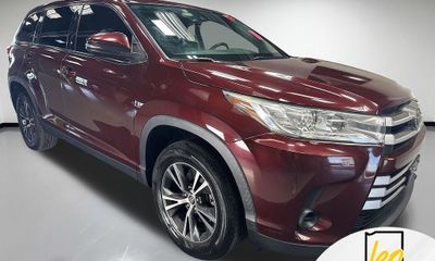 2019 Toyota Highlander LE