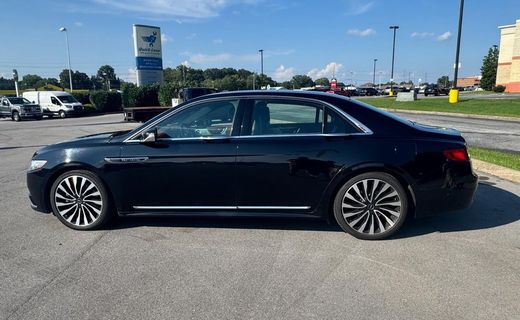 2017 Lincoln Continental Black Label
