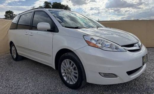 2009 Toyota Sienna XLE