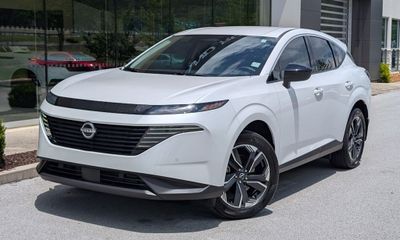 2025 Nissan Murano SV