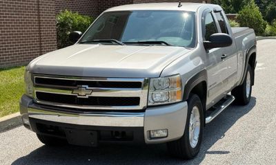 2008 Chevrolet Silverado LS