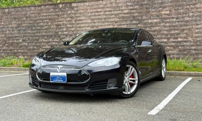 2015 Tesla Model S P85D