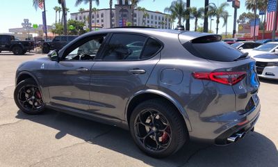 2019 Alfa Romeo Stelvio Quadrifoglio