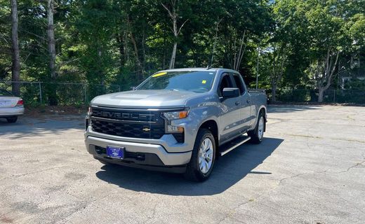 2023 Chevrolet Silverado Custom