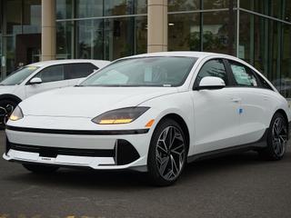 2025 Hyundai Ioniq 6 SEL