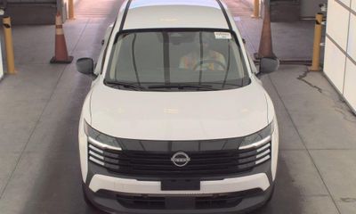 2025 Nissan Kicks MPV S