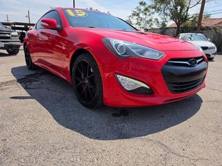 2015 Hyundai Genesis Coupe GLS Middle