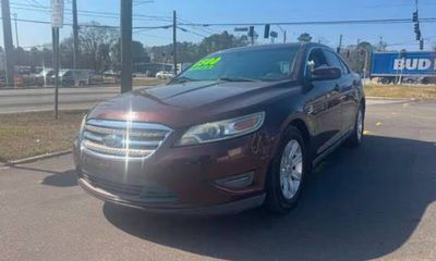 2010 Ford Taurus SEL