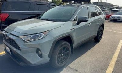 2020 Toyota RAV4 XLE
