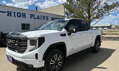2022 GMC Sierra AT4