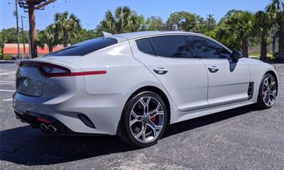 2020 Kia Stinger GT1