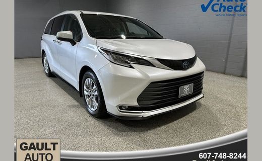 2023 Toyota Sienna Limited