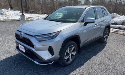 2023 Toyota RAV4 Prime phev SE
