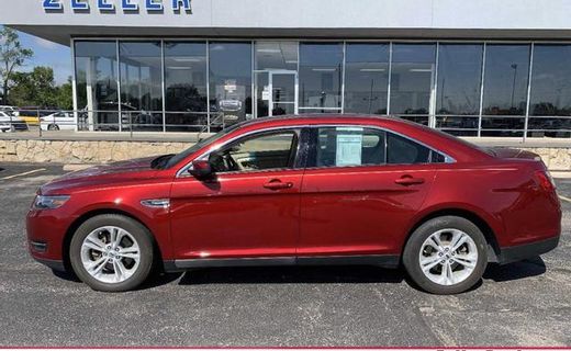 2018 Ford Taurus SEL