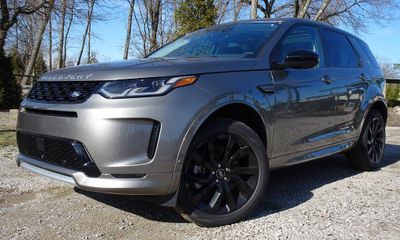 2025 Land Rover Discovery Sport S