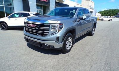 2025 GMC Sierra SLT
