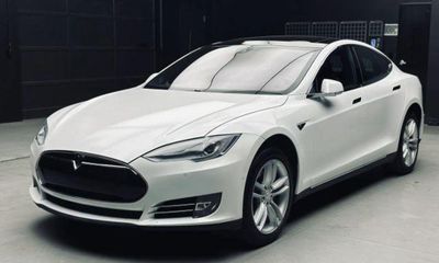 2015 Tesla Model S 85d
